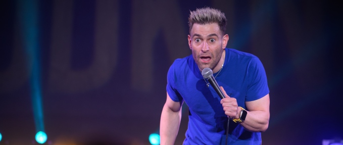 SIMON BRODKIN � WARM-UP SHOW