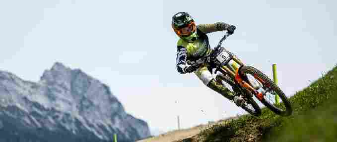 Danny Hart - Won't Sit Down