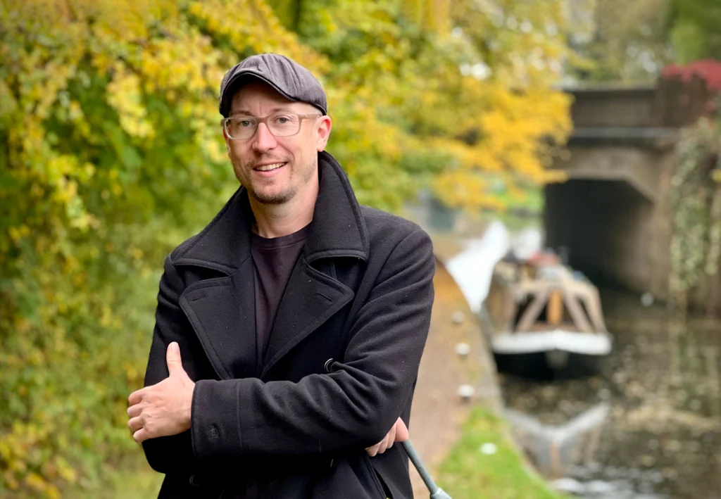 Robbie Cumming – Canal Boat Stories